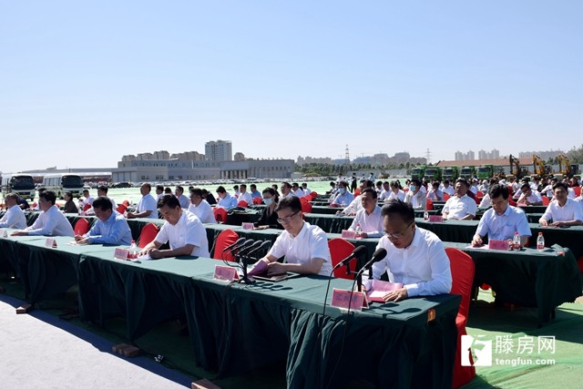 北辛街道党工委书记马金安汇报传化物流小镇项目情况